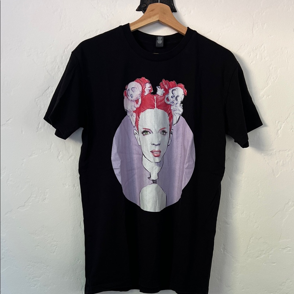 Shirley Manson Black Graphic T-Shirt with Red and White Design